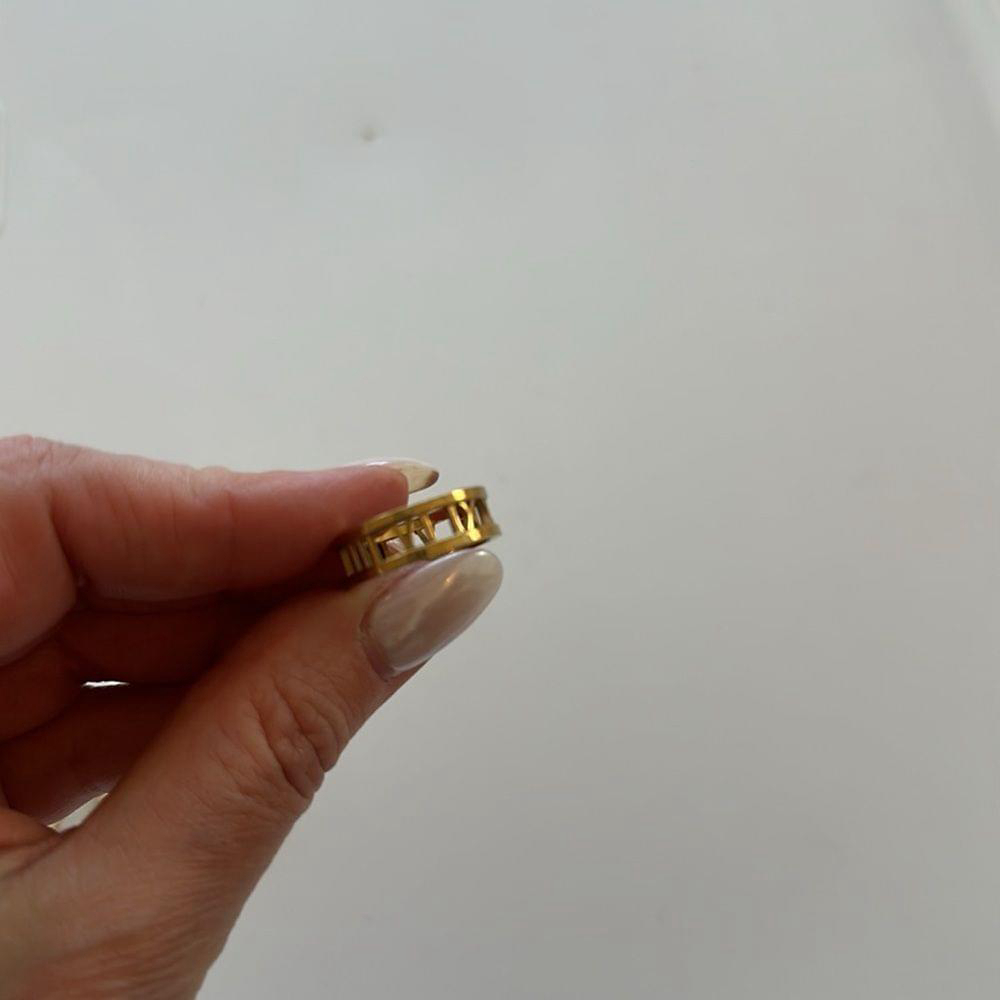The Styled Collection Roman Ring - Picture 4 of 5